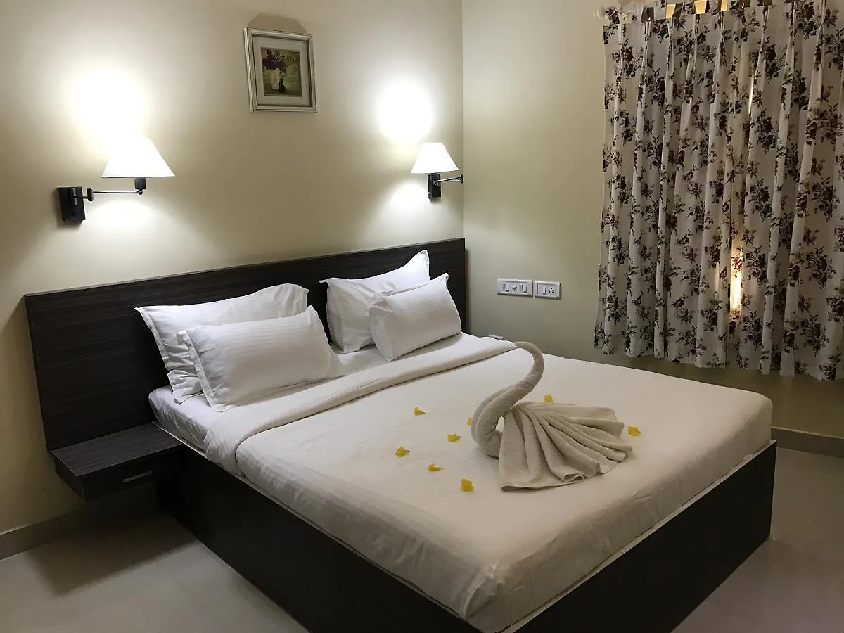 Hotel Daffodils Spice Court Kochi 3*,